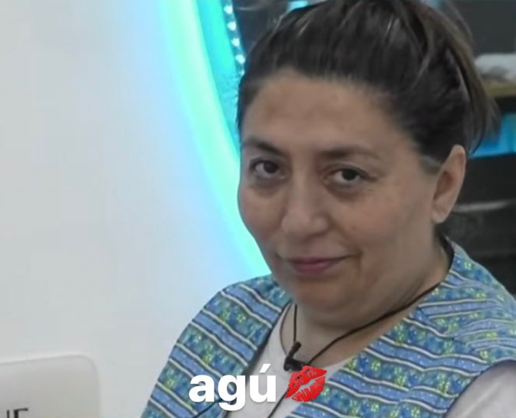 ampiciliina's tweet photo. Me encanta que dejó la zorra la pincoya #GranHermanoCHV https://t.co/EuFfSqIDd7