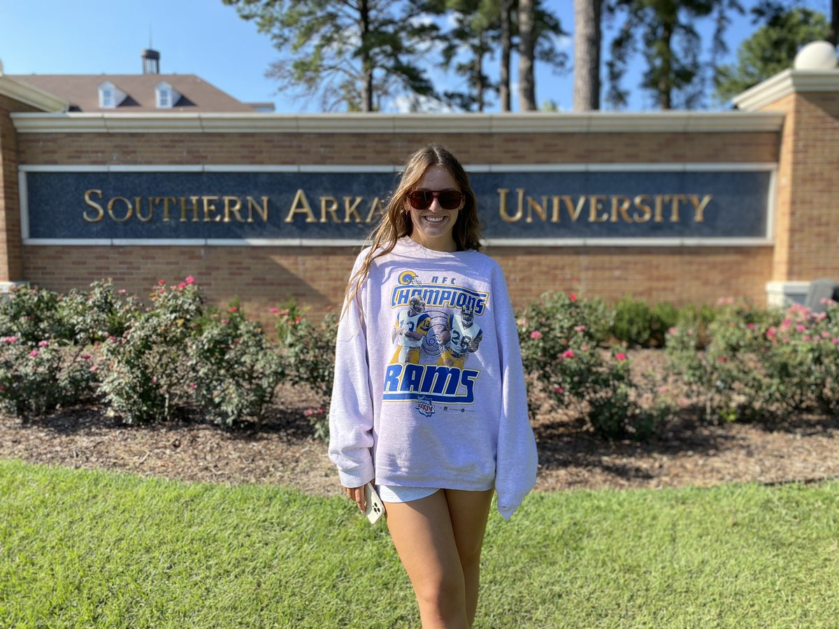 Put in some work before school starts. Thank you @CoachCollinsSAU and  <a href="/CoachStirgus/">Alexus Stirgus</a> for the invitation and for putting on a great camp! <a href="/CoachSchollNCSA/">Nicole Scholl</a> <a href="/LorieFike/">Lorie Fike</a>