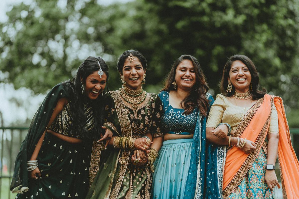 AndrewkoeStudio's tweet photo. “"A friend is one who overlooks your broken fence and admires the flowers in your garden."

Celebrating Sooraj &amp; Kayalvilli’s #ReceptionDinner 

#Bridalparty and #Groomsmen 
________
For bookings:
📱 +6012-4506308
📧 info@andrew-koe.com
——————
#andrewkoestudio #weddingphotography https://t.co/03ulh1vNkm