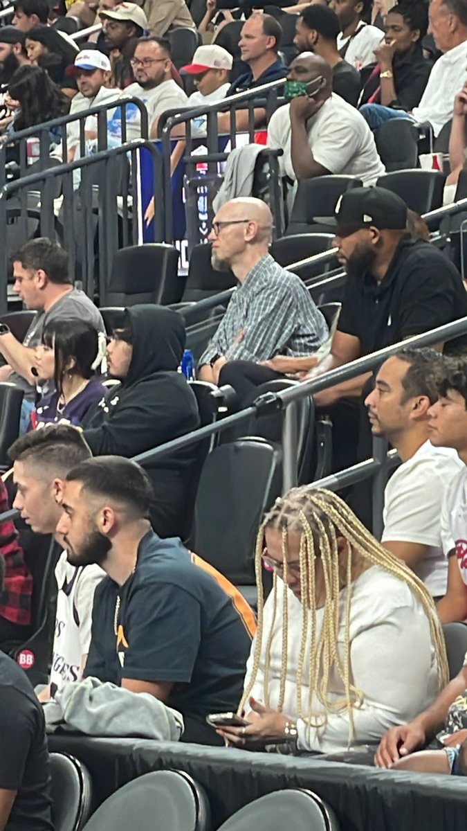 CandyBrickHouse's tweet photo. #FindSVP @notthefakeSVP is at the USA vs Puerto Rico game in Las Vegas sitting next to Lakers Head Coach https://t.co/DQ8Fb7OudY