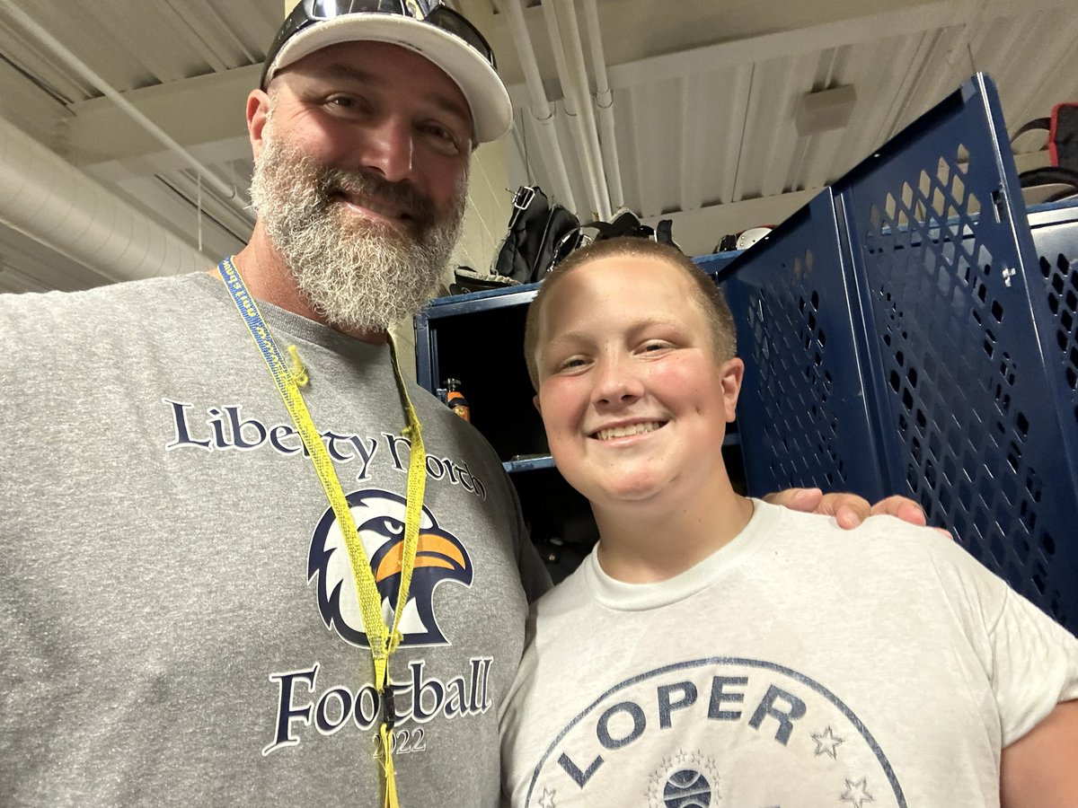 coach_bolling's tweet photo. Year 24 coaching football! #chromed https://t.co/3gQlHdOCg5