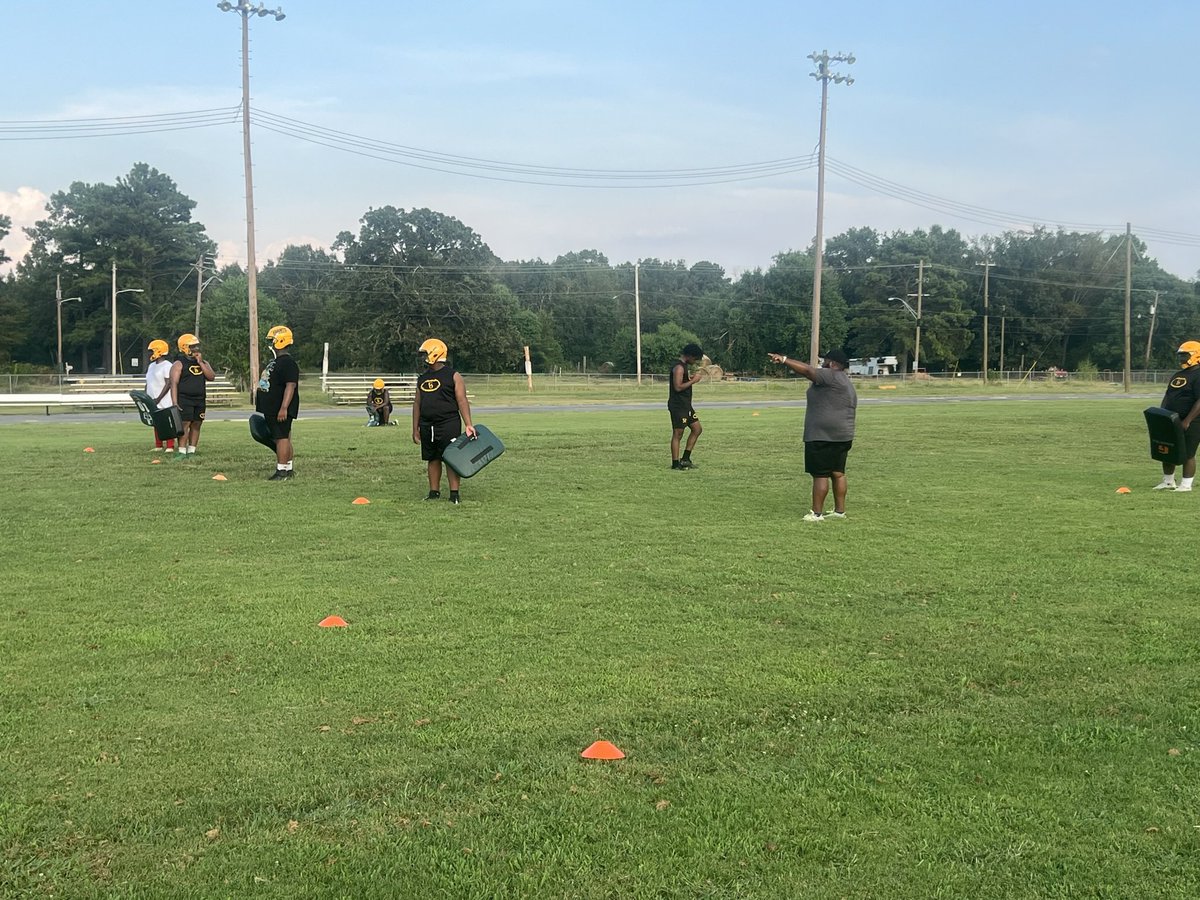 Green Oaks Giants Football tweet media