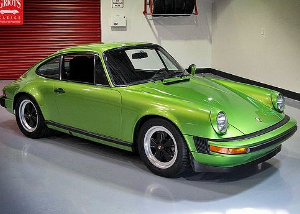 Green with envy! 💚 #Porsche