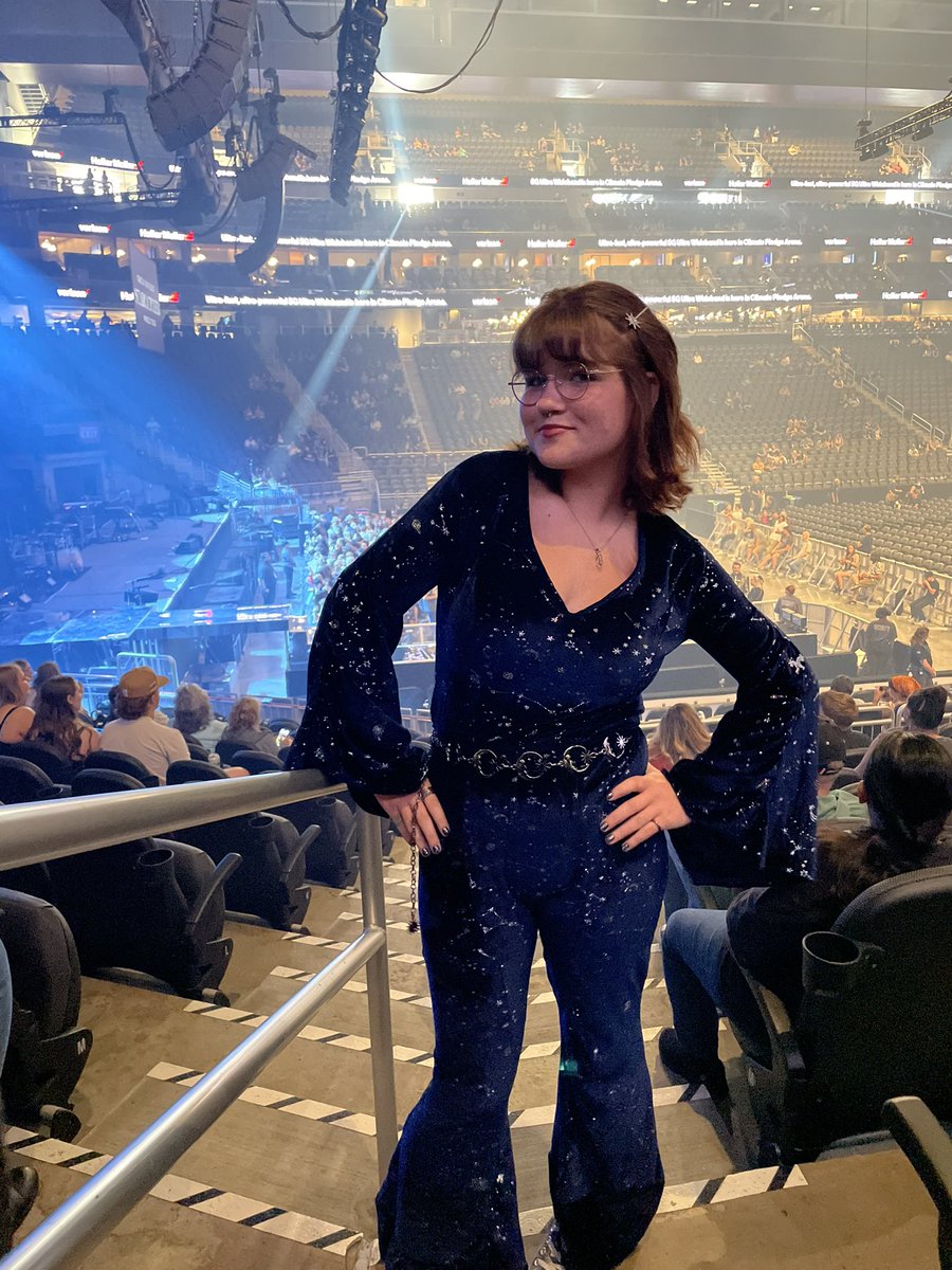 ccarinoo's tweet photo. yay!!! me in seattle on friday 🥳 https://t.co/mWj09IlYWN