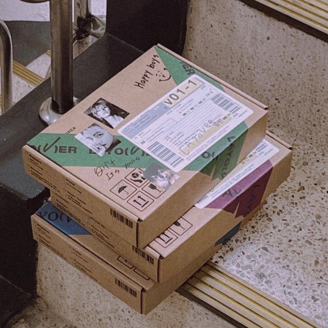 taebearry95's tweet photo. 💜GIVEAWAY SOLO ALBUM V💜

🎁Album Sealed LayoVer Random for 1 winner
🎁Album LayoVer weverse version for 1 winner
🎁1 CD Slow dancing US for 1 winner

-RT &amp; Like
-Reply All about THV
-Followers only

END jika barangnya sudah sampai Rumahku 💜
💜Good Luck 💜

Ramein trendingnya y https://t.co/bnvhq8dKMs