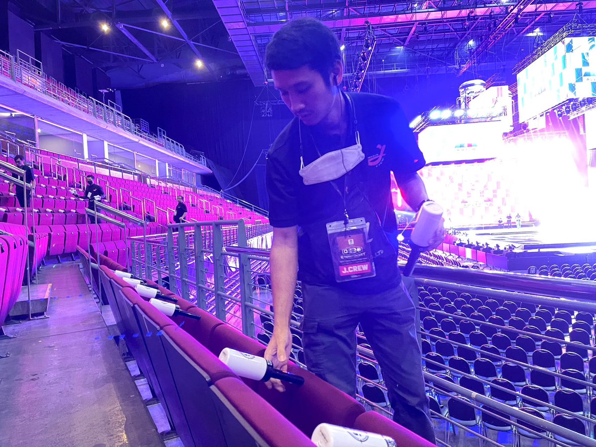 JCrewStaffUsher's tweet photo. Job : D2B ETERNITY CONCERT 22 ปีนับตั้งแต่วันที่ฉันรักเธอ
Venue : Impact Arena
Date : 05-06.08.2023
Thanks Client🙏🏻 : @RSMUSICTHAILAND / @cooliveteam
Thanks Support🤍 : The Security Af Team
Thanks Team🧡 : Staff / Usher
#D2BETERNITY
#securityafteam
#Jcrewteam
#Jcrewfamily https://t.co/8yUA5HRkjX