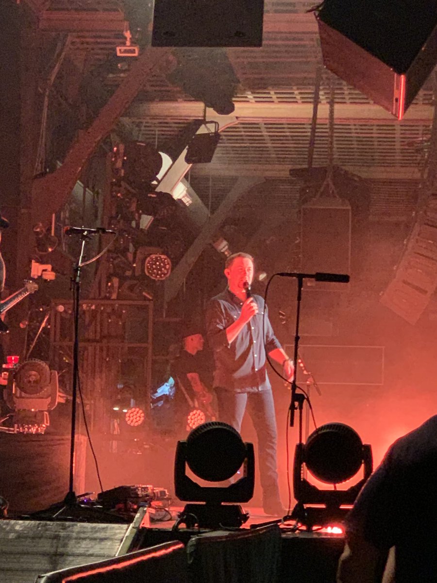 hammergolf69's tweet photo. ⁦@ScottyMcCreery⁩  Made it to #hamptonbeach #casinoballroom to see you and wore the tshirt you signed. Thanks for another great performance! https://t.co/P1WTe1vDRo