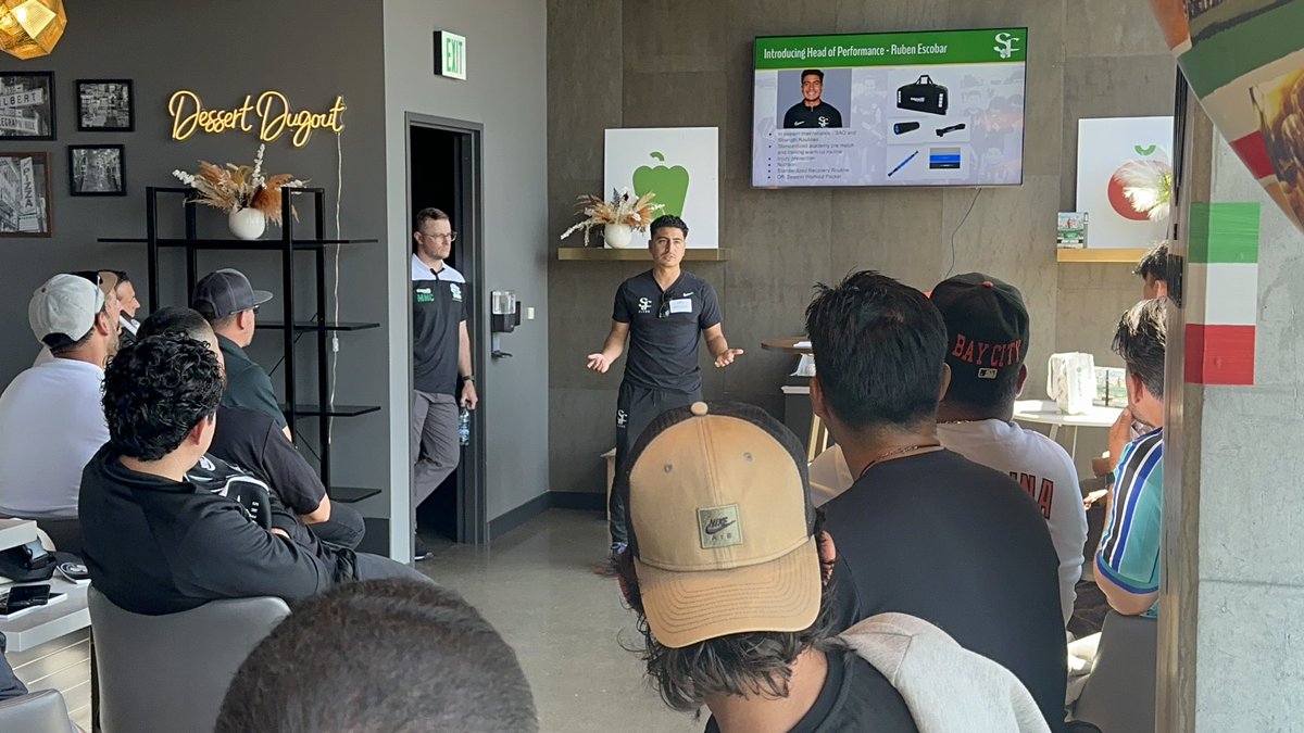 Some 📸s from our Annual Coaches’ Meeting at the Cloud Club in Oracle Park! Again, special thanks to our friends at <a href="/sfgiants/">SFGiants</a> Enterprises for the 💚. #UpTheGlens #BayAreaUnite