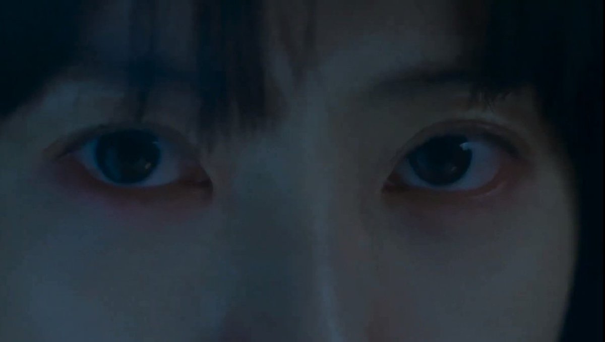TarizSolis's tweet photo. Dipuji Bong Joon-ho sebagai "salah satu film horor terunik & tercerdas dalam 10 tahun terakhir", 'Sleep' nyeritain seorang istri yg menemukan banyak keanehan yg bikin curiga & was-was tiap kali suaminya sleepwalking di malam hari karena dia terlihat sangat berbeda dari pria yg dikenalnya selama ini.

Premis, trailer & jajaran pemainnya (dibintangi Jung yumi serta Lee Sunkyun) bener-bener tampak menjanjikan!

Who's excited for this movie? 🙋