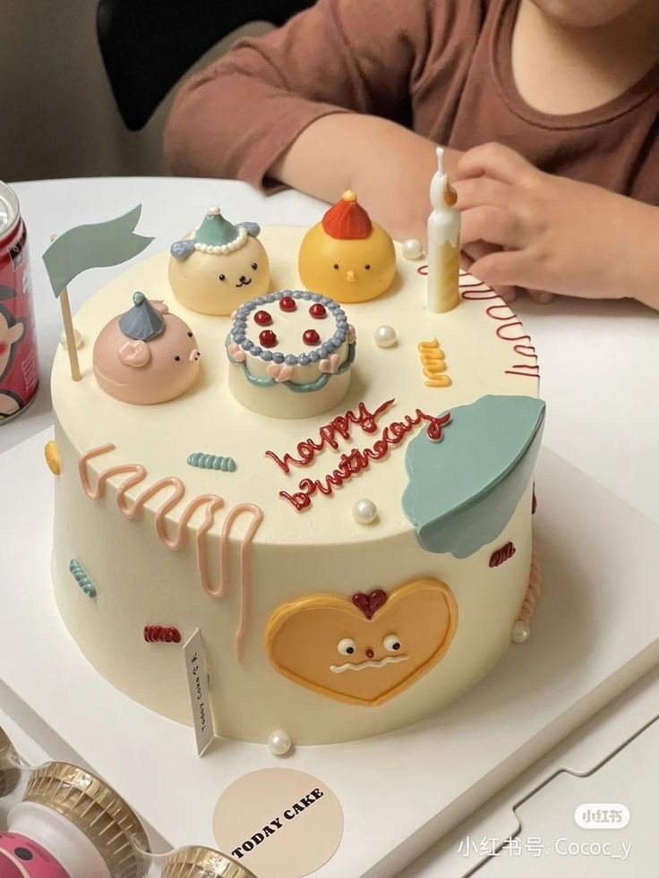 happy birthday, daddu! kahit parang araw-araw na buwis buhay tong pagsasama natin kasi ang dami nating kalokohan pareho, mas pipiliin ko pa rin lahat ng yun kasi ikaw ang kasama ko. mahal na mahal kita. mahal na mahal ka rin ni panying. mahal na mahal ka rin nung ahas na inuwi mo