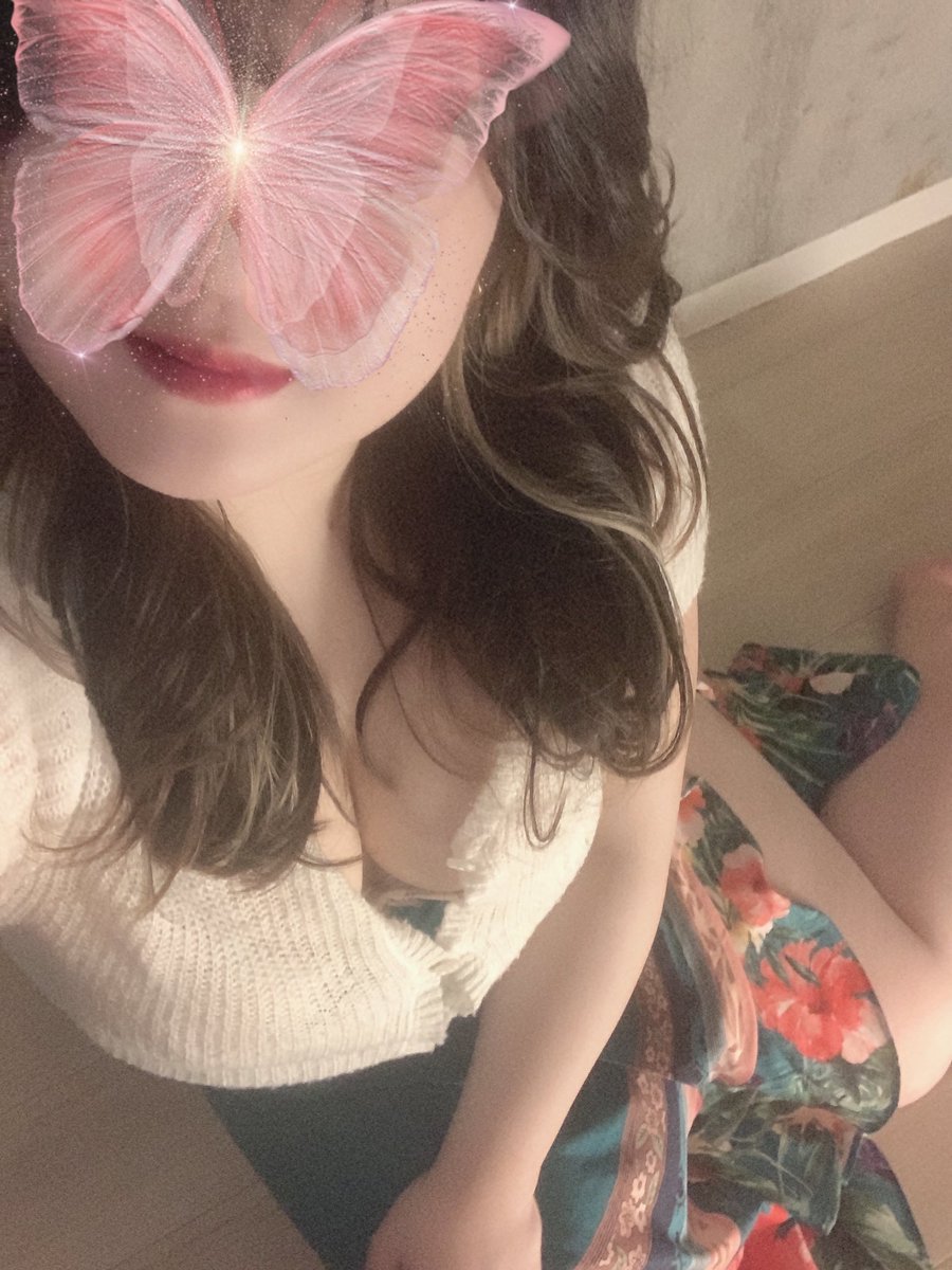 Twitterだいぶお久しぶりになってしまいました💦
ごめんなさい🙇🏻‍♀️

昨日は、14:00〜21:00
週始めからありがとうございました💞

今週の未央タイム残りは、
8/9(水)14:00〜18:00
8/11(金)18:00〜22:30
になります🌹

むち甘で癒しますっ💋

#メンエス大阪