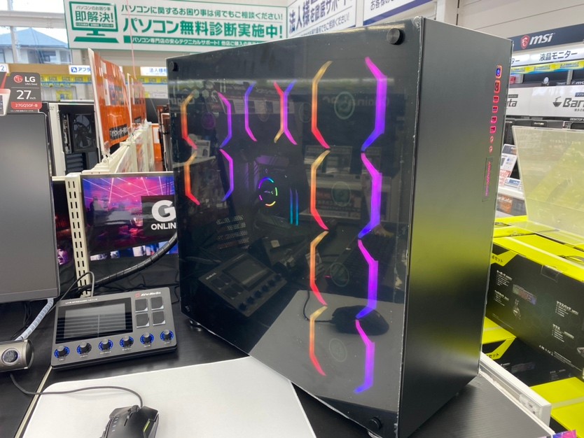 com_owariasahi's tweet photo. 本日はこちらのかっこいいアプライド限定の #ゲーミングPC をご紹介致します！
こちらのケースは国内でも取り扱いが少ない稀少なケースで、光り方もおしゃれなケースファンが標準で8個も搭載されています。
当店の #chikappa シリーズでも人気の機種で、限定一台になりますので是非ご来店ください。 https://t.co/EtWDiGpFuP