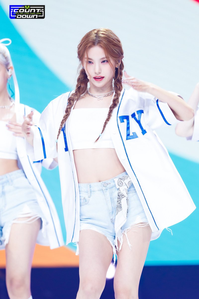 두둥🖤 tweet media