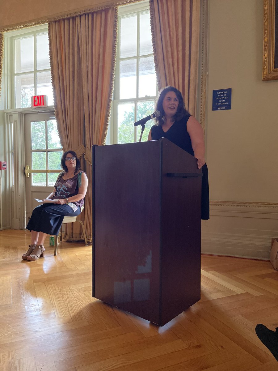 FDUWritingMFA's tweet image. Here’s to the graduating class of 2023!

#fducwmfa #graduatingclassof2023 #fairleighdickinsonuniversity