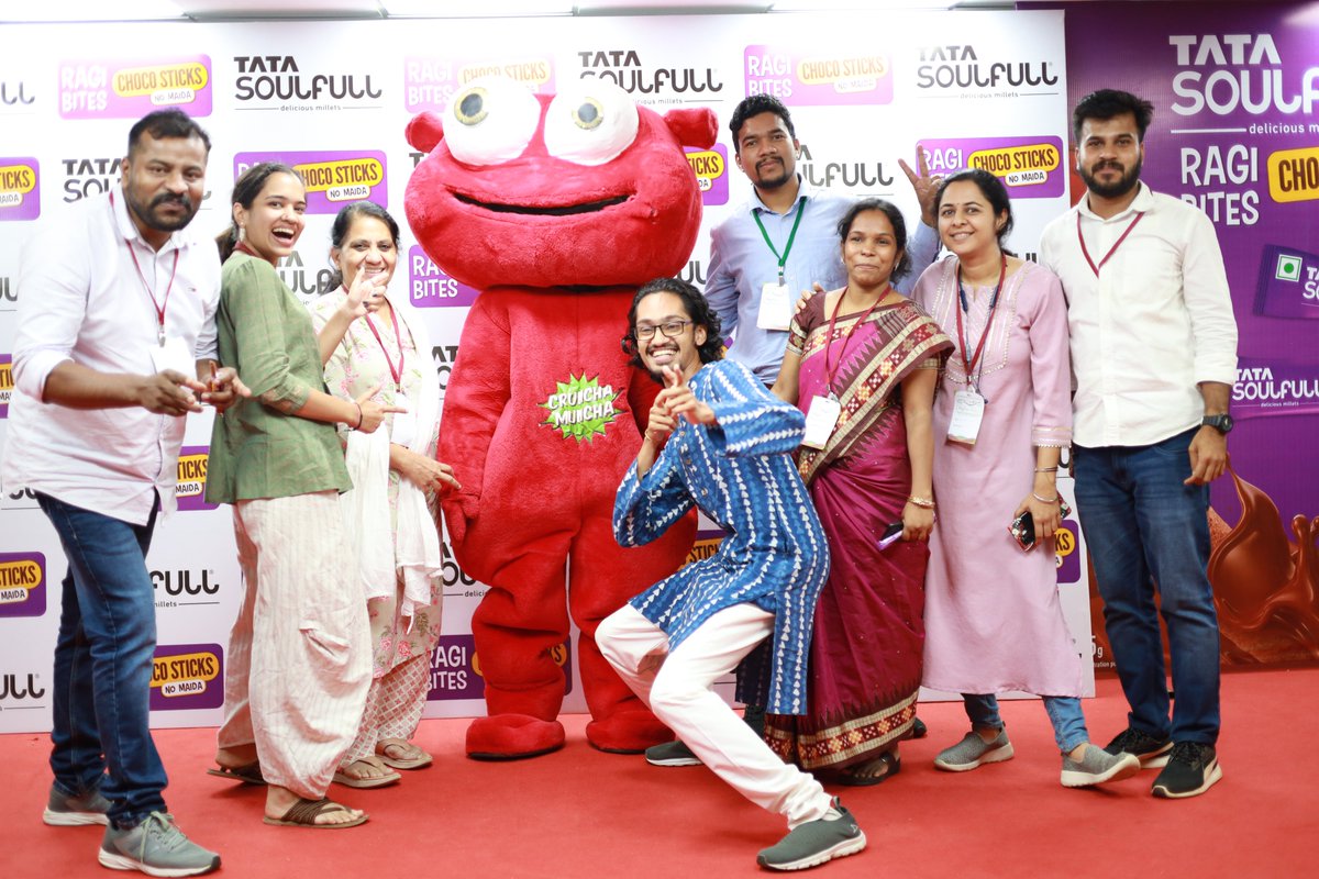 mssrf's tweet photo. Introducing Tata Soulful Ragi Bites!!!!
@tataconsumer
An interesting blend of millets and chocolate launched at #MSSRF_Conf2023 with their mascot #CrunchaMuncha
@doctorsoumya @MilletsNews @RNTata2000 @IYM2023
#MightyMillets #Ragi #IYM2023 https://t.co/mvuEiGk5sL