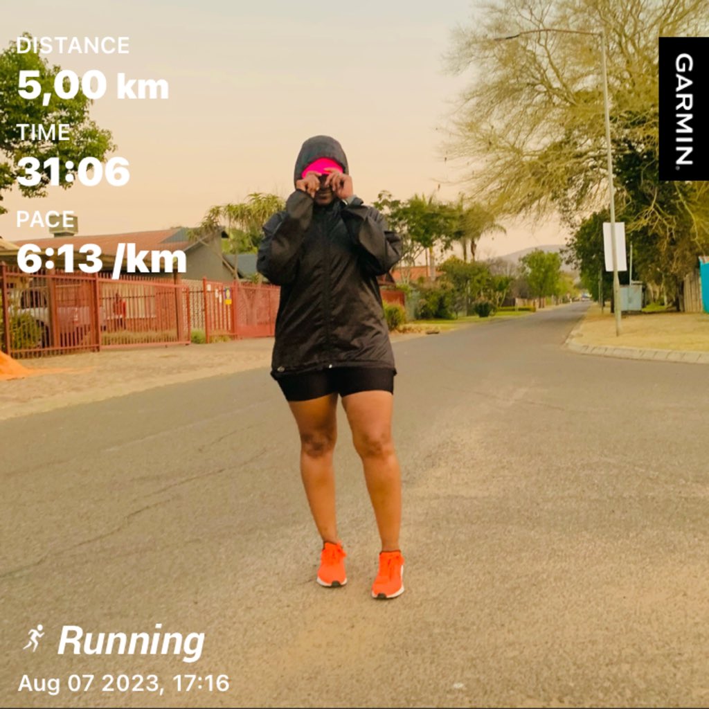 dnkoni's tweet photo. @Vitality_SA This Amazing woman @TheeeRunner inspires me alot
She just turned 50 two months ago but her love for running & gym is a marvel to watch. Shows that fitness has no age limit
My Ultimate dream is seeing her run Comrades Race
#WomenMove
#LoveMyVitality
#LoveMyDiscoveryMiles https://t.co/q2jOWSOvCr