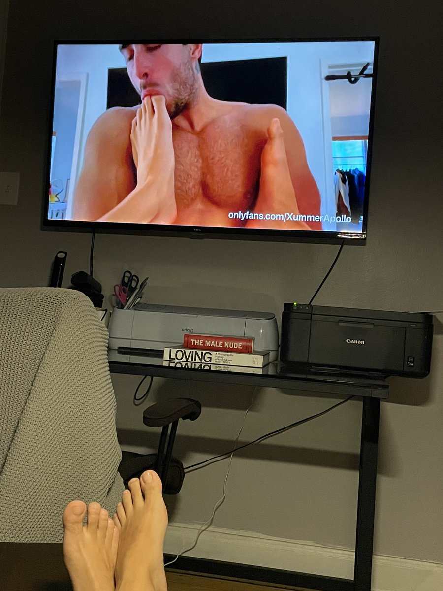 pedi_scar's tweet photo. Would love to have @diegosansporn suck on my toes any day.
#feet #feetfetish #porn #soles #sucking #toes #worshipping #daddyfeet #domfeet #malefeet #simpswanted #subswanted https://t.co/trlwUk0Y7A