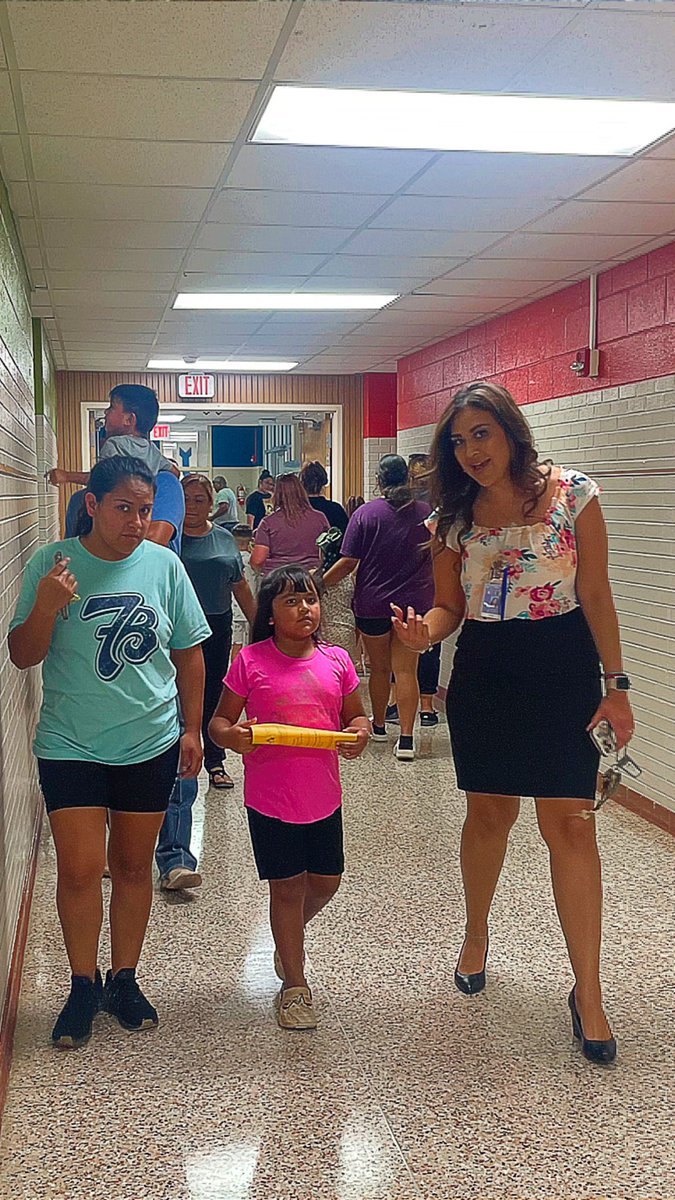 I had a very successful evening at Meet the Teacher night. Loved seeing parents &amp; students come out and meet our Goliad staff! It’s an exciting time for them, for me, for everyone! Good things are coming!😊☁️✨🌙🐾🐾🐾#DreamBig <a href="/Goliad_Elem/">Goliad Elementary</a>