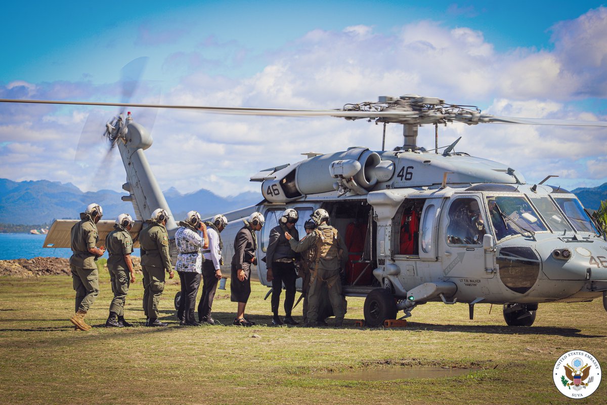 USEmbassySuva's tweet photo. 🇺🇸🚁🇫🇯 This morning, @homeaffairsfj Minister @piotikoduaduafj boarded the USS Jackson LCS 6's MH-60S Seahawk helicopter for an aerial tour of Suva's coastline. He was joined by @RFMF_Defence and @FijiNavy officers. Thanks for joining us and hope you all enjoyed the view! #USwithFiji #PacificPartnership2023