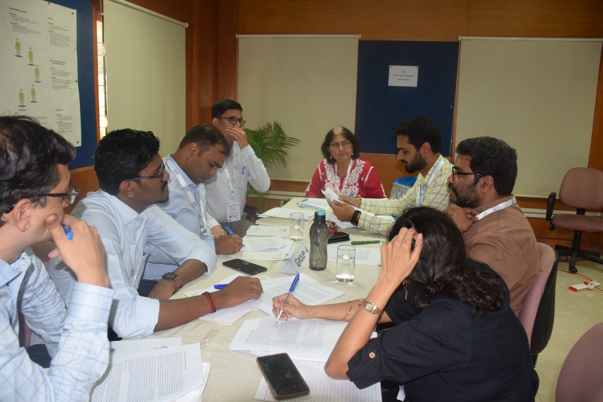 Mathur_Roli's tweet photo. Day 1 saw talks, panel discussions, opportunities to share research experiences, case study exercises focussing on Ethical aspects of #CHIS #CHIMS #ControlledHumanInfectionStudies and #CommunityEngagement #CommunityEmpowerment https://t.co/zxOKlm0jRs