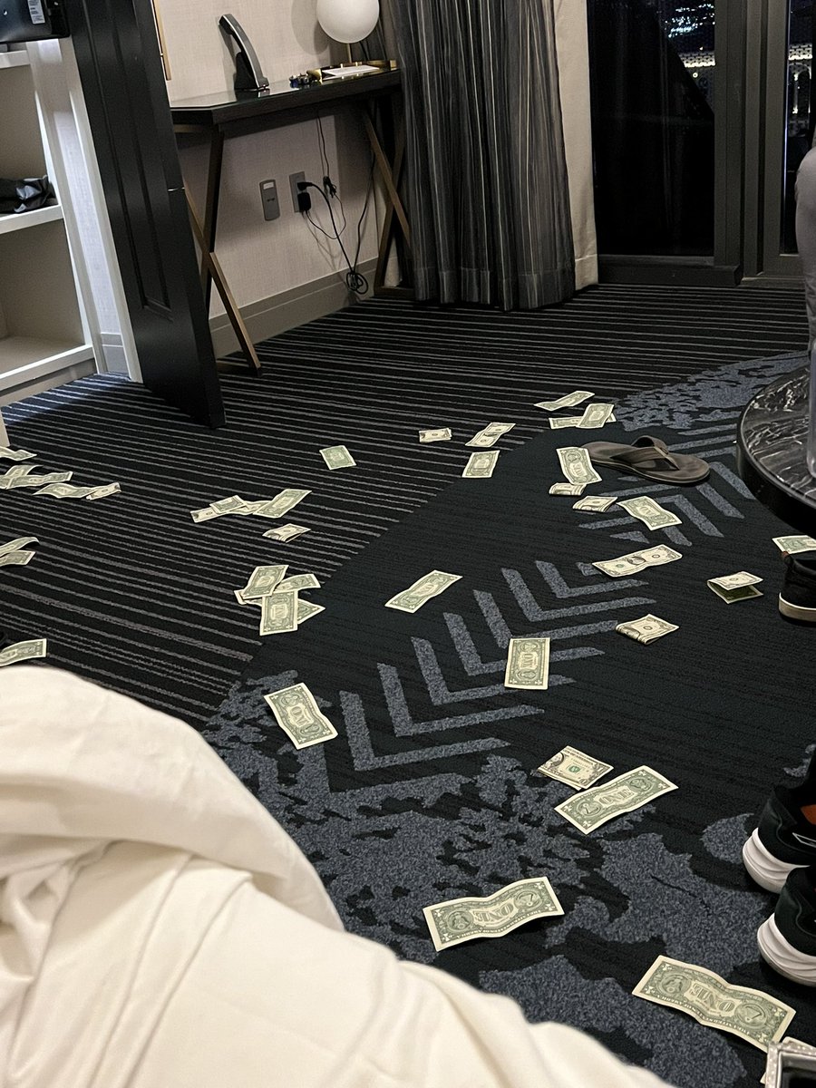 MOON KING B-ROOTS tweet media