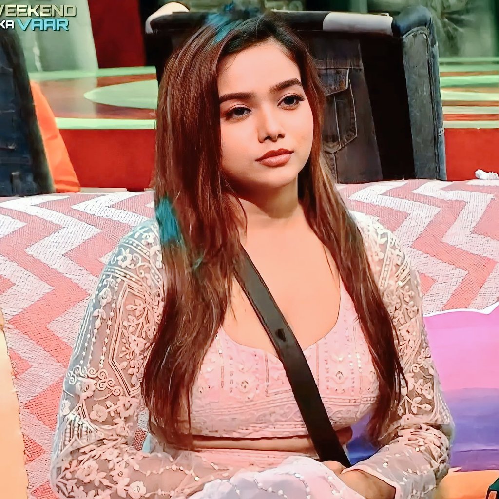 WeTheThinkers's tweet photo. How many rts for Manisha's WKV look? 

|| DESERVING WINNER MANISHA ||

#ManishaRani https://t.co/EXE8pKB4Oy