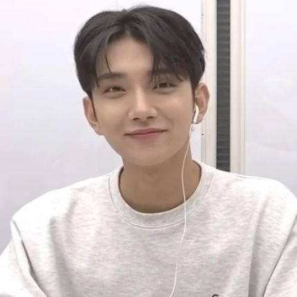 shua_enthusiast's tweet photo. THIS JOSHUA IS MAKING A COMEBACK 😭 https://t.co/kHjLoG1N4M