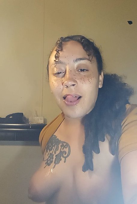 Call Mee Berry; Strawberry Shortcake That Is’s pics and videos