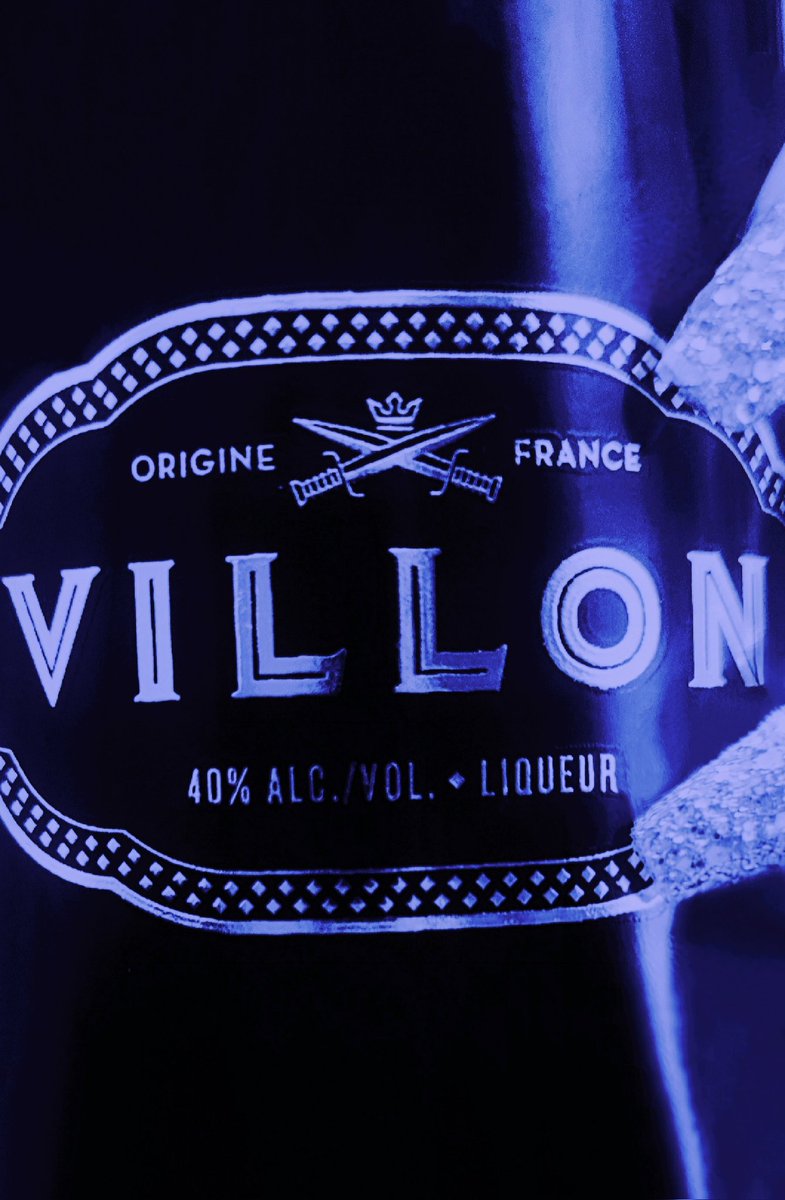 ItzMichelleLynn's tweet image. All on his "stache" like liquor
🖤💎🖤 #villon