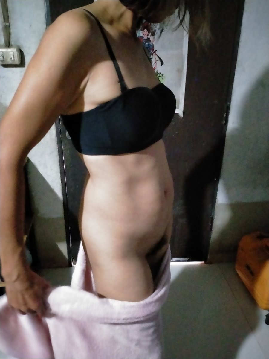 swork23707320's tweet photo. เมียวัย50มาทักทายครับชอบกันมั้นรุ่นนี้ทักทายกันได้ https://t.co/K8QVIUQkQ8