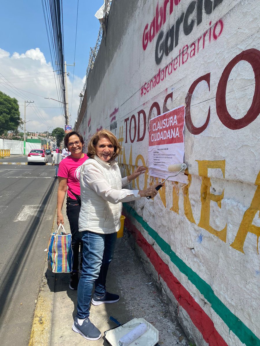 ValientaMx's tweet photo. —Aún tenemos el derecho de hacer lo que debemos🪧 #Denuncia no normalicemos lo que es #ilegal 👉La #ilegalidad es una #amenaza, afecta la #convivencia y la #paz 🛑 “Leyes hay, lo que falta es #justicia”#ClausuraCiudadana @INEMexico #México🇲🇽 #METACiudadana✅ @FCN_mx https://t.co/BCQV1TvyrI