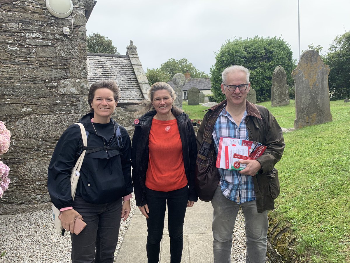 JayneKirkham4's tweet photo. Today we had a fantastically windy day out campaigning on the #Roseland. #Portscatho & #Gerrans in the am and then tea and cake at Sheila’s in #Tregony in the pm for Labour members, supporters and those who were just keen to find out. Last photo is evidence of all the 🍰 eaten. https://t.co/A4I995Tc6D