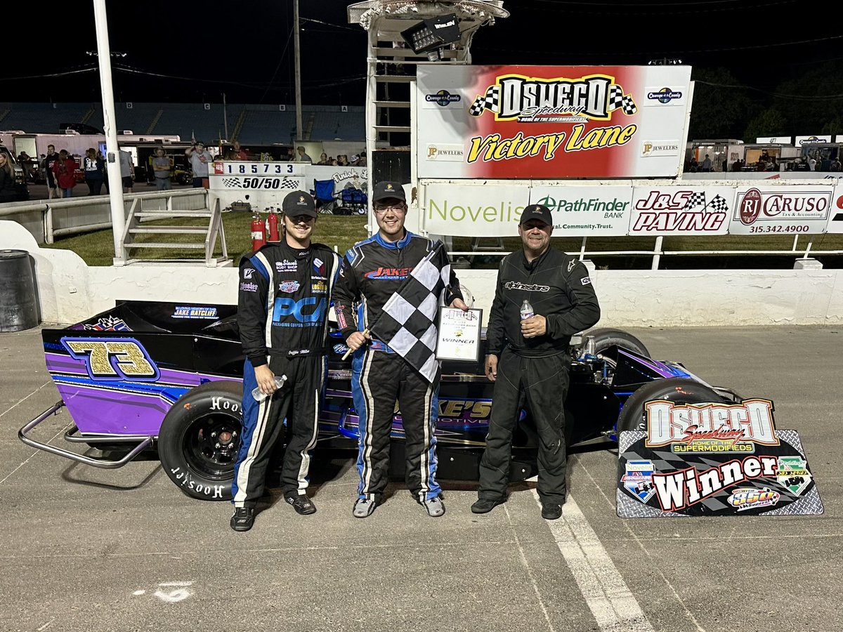 OswegoSpeedway's tweet image. .@PathfinderBank SBS #RetroNight Podium ⬇️ 

🥇73 NOAH RATCLIFF
🥈9 Griffin Miller 
🥉77 Cameron Rowe 

#SteelPalace | #SBSupers
