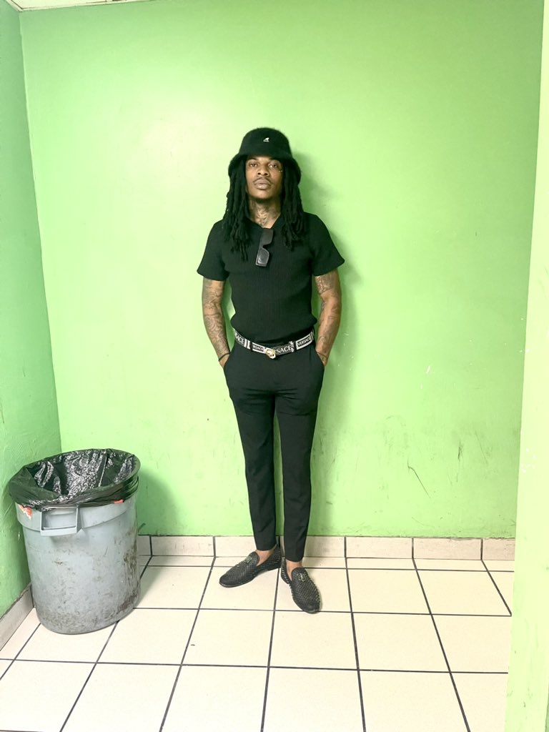 Mak10moye's tweet image. When I pop out this shi go down in da books, don’t get mad at DaDon cause ya b**** took 🅿️🔥💫 #DaDon🅿️ #RidgeRdFL🔟  #SuperP🔌