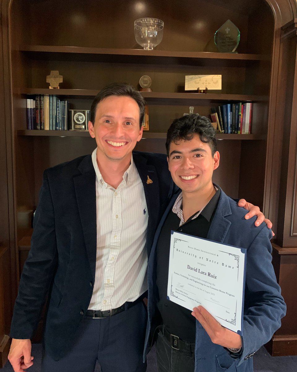 lardd_03's tweet photo. I spent my summer in an intensive course at the University of Notre Dame, IN. During my stay at campus I learned about the current energy challenges and the urgency of the transition towards a more sustainable energy (1/3) https://t.co/1hNiFbObaA