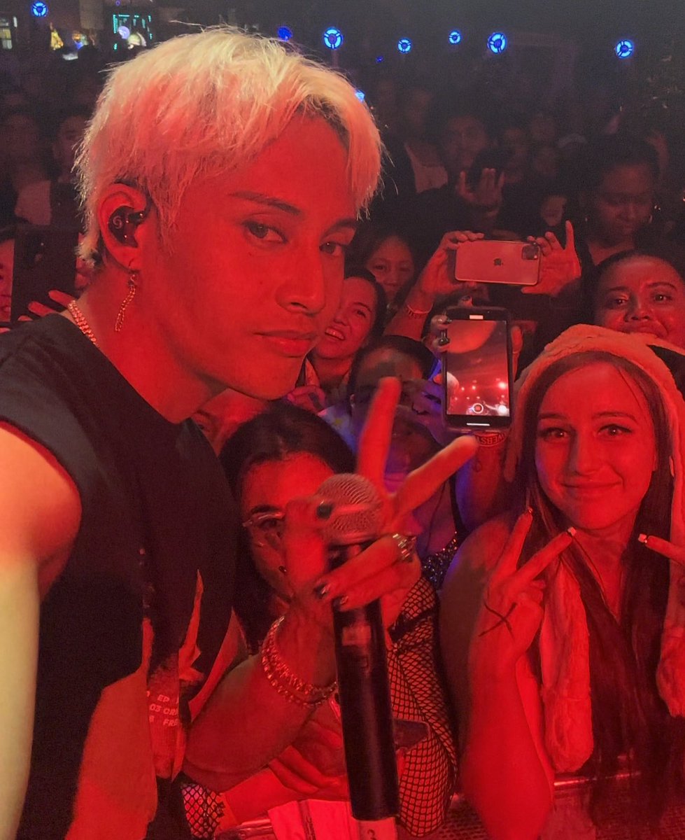 KTChannel9's tweet photo. Thank you @stellajero_ @JoshCullen_s @felipsuperior for taking photos with me again.💙🥹🫶🏻 I had such an amazing time, its unforgettable like you said it would be Josh💙 

@SB19Official #SB19 
#PAGTATAGWorldTourNewYork https://t.co/Q3fxf3hoQf