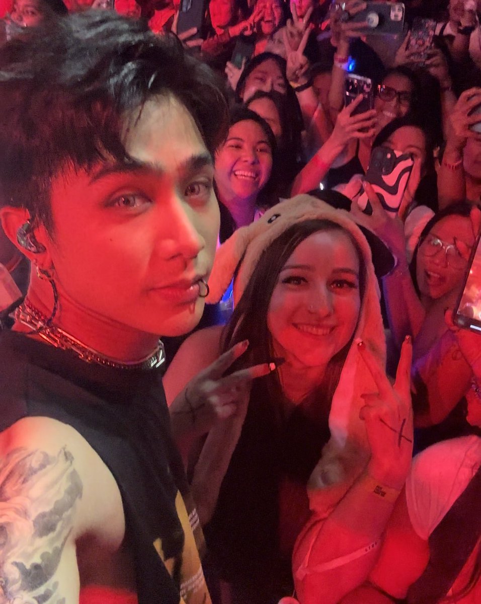 KTChannel9's tweet photo. Thank you @stellajero_ @JoshCullen_s @felipsuperior for taking photos with me again.💙🥹🫶🏻 I had such an amazing time, its unforgettable like you said it would be Josh💙 

@SB19Official #SB19 
#PAGTATAGWorldTourNewYork https://t.co/Q3fxf3hoQf