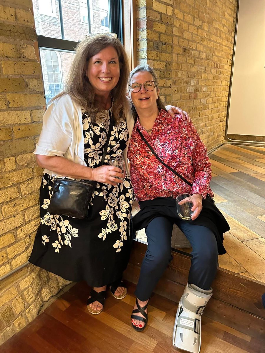 bellafiore3's tweet photo. I had a blast at the @vargallery art opening tonight. Reunion of @WisconsinArtEd board members. #waea #artisteducator #artteachersofinstagram https://t.co/FTT3fg8w15