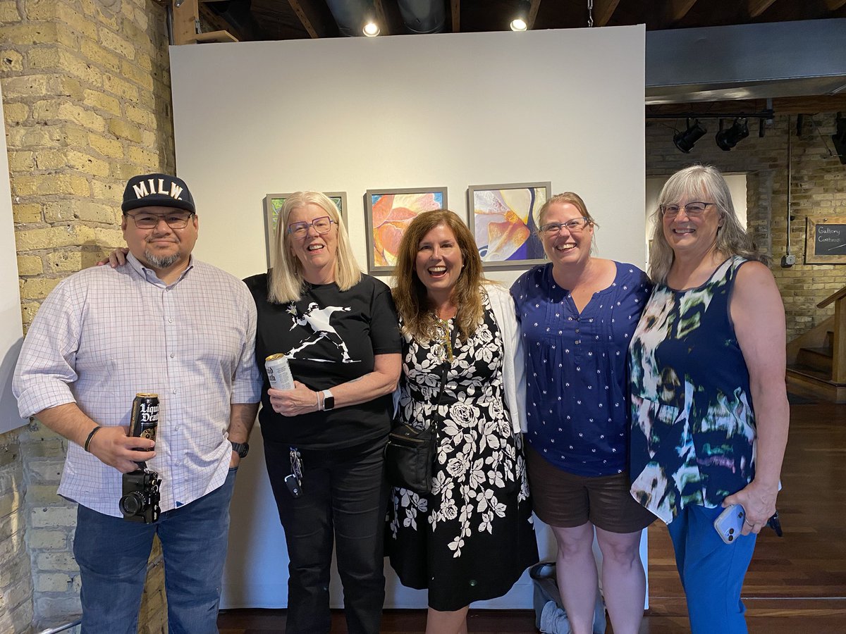 bellafiore3's tweet photo. I had a blast at the @vargallery art opening tonight. Reunion of @WisconsinArtEd board members. #waea #artisteducator #artteachersofinstagram https://t.co/FTT3fg8w15