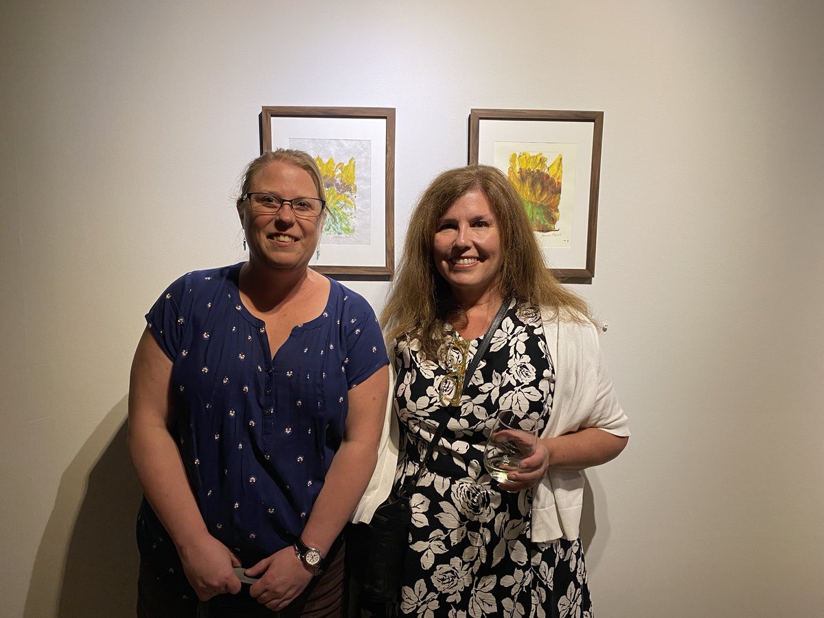 bellafiore3's tweet photo. I had a blast at the @vargallery art opening tonight. Reunion of @WisconsinArtEd board members. #waea #artisteducator #artteachersofinstagram https://t.co/FTT3fg8w15