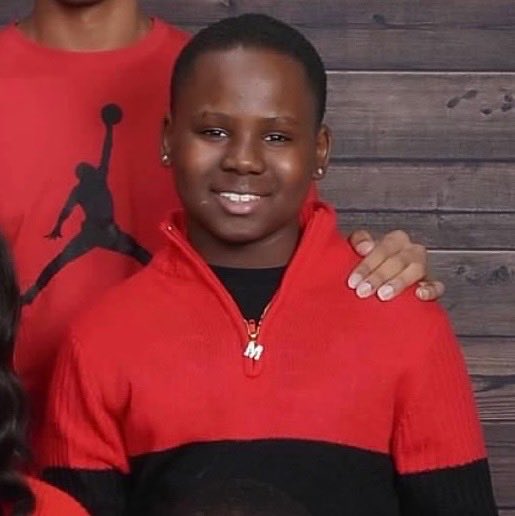 richardreeve317's tweet photo. “This should’ve never happened.” Family members of 12-year old Markee Jones are calling for answers, after he was accidentally shot Saturday morning. We’ll have details coming up at 10 on 5 Eyewitness News. #family #markee #kstp https://t.co/8FZaxP6coz