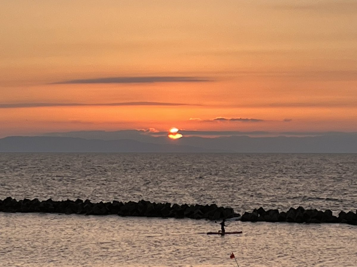 HISASHItheKID's tweet photo. 佐渡島に夕陽が沈んだあとも7時間くらいはやってたのかなぁ？

夏を満喫できました。
PLAY15年お��れ様でした。

また新潟でお会い出来ますよね？
遊んでくれたみなさんありがとう♪ https://t.co/SHSNi6VXf3
