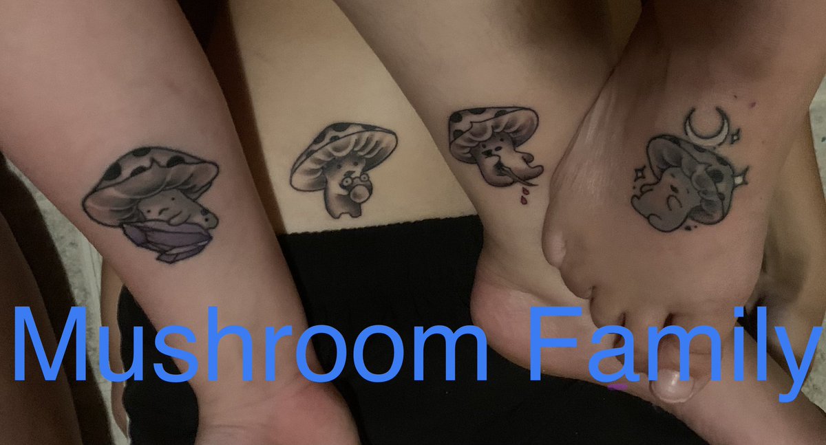 fredriqcue's tweet photo. Family tattoo
2 of us was first timers
Called #mushroomfamily at tattoo shop https://t.co/39aMQdaVf6
