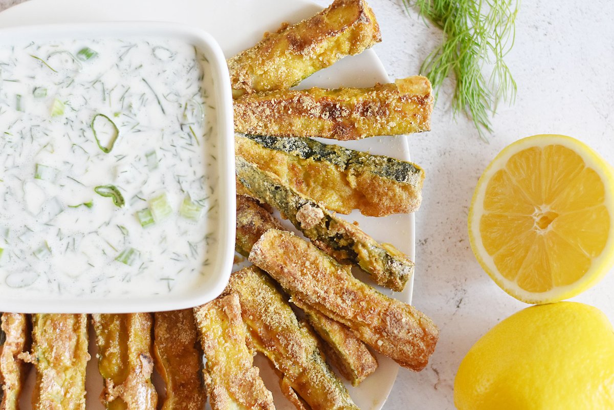 Breadcrumbs, who? Go gluten-free with these baked zucchini fries, which are coated with oat float and nutritional yeast. Dip them in a tangy yogurt dill sauce for a mouth-watering combo you won’t soon forget.

anthonysgoods.com/blogs/recipes/…