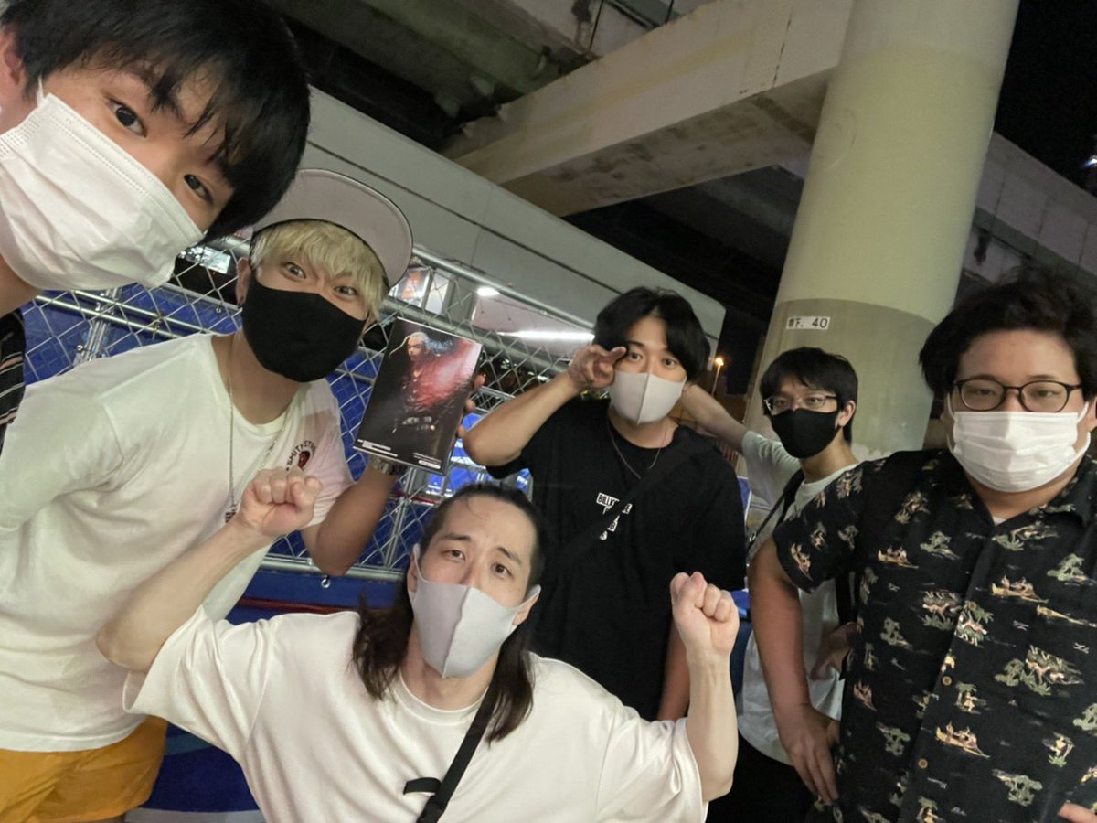 ZUKEDONPA's tweet photo. 【お知らせ①】
皆さん
お久しぶりです。

急なお知らせですが
ギターのfumioが今年4月をもって
脱退となりました。

理由としましては、
自分の夢を追うためとなっており
前向きな脱退となっております。

fumioにありがとう…
最高のギターリストでした。

また会おう…ふみおッッッ https://t.co/3hUX60SY2r