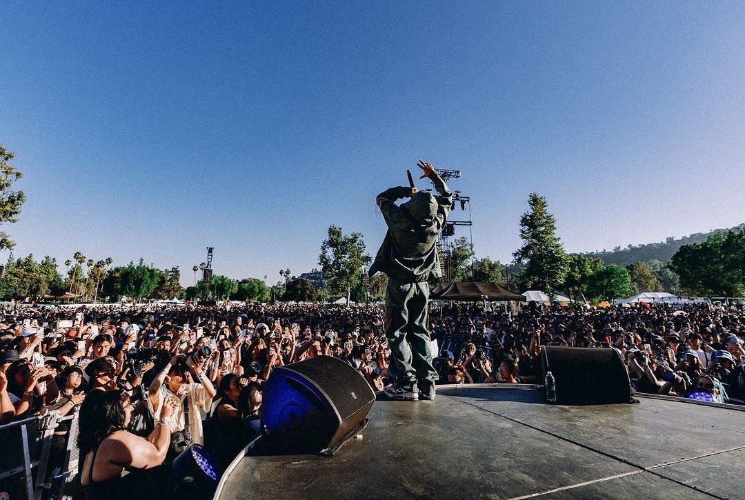 hourlyDPR's tweet photo. 📸 | hitcfestival • 230805 "Coming to you live 🎤 #DPRLIVE" 🖤 https://t.co/8agdQpQgZS