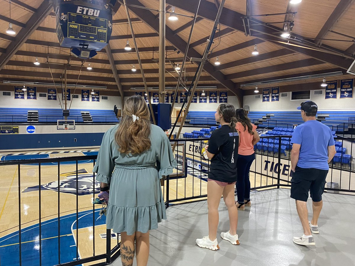 Aleyna St. Jean (@aleynastjean) on Twitter photo Gorgeous campus and amazing people! I loved my visit at ETBU! <a href="/JanaeShirley/">Janae Shirley</a> <a href="/ETBU_Softball/">ETBU Softball</a> Gorgeous campus and amazing people! I loved my visit at ETBU! <a href="/JanaeShirley/">Janae Shirley</a> <a href="/ETBU_Softball/">ETBU Softball</a>