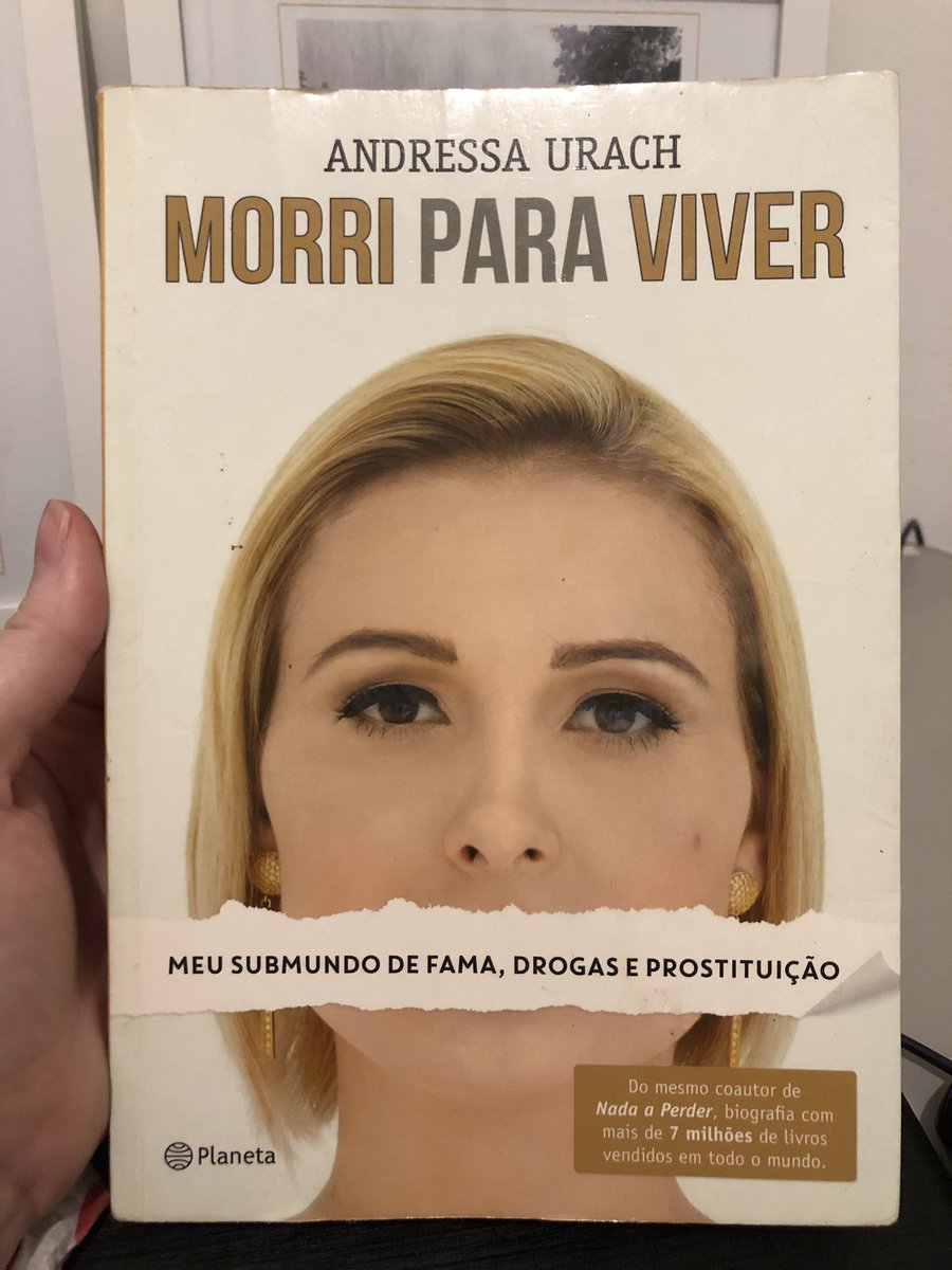 E minha tia que me deu esse livro da Andressa Urach e disse q ia me edificar