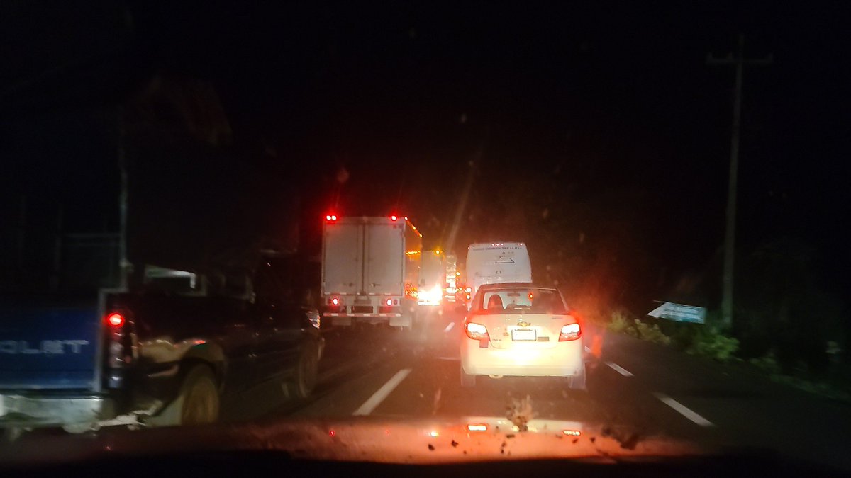 Jessica64883600's tweet photo. @GN_Carreteras Sigue el accidente? Hay mucho trafico. https://t.co/wbzgRWnv8x