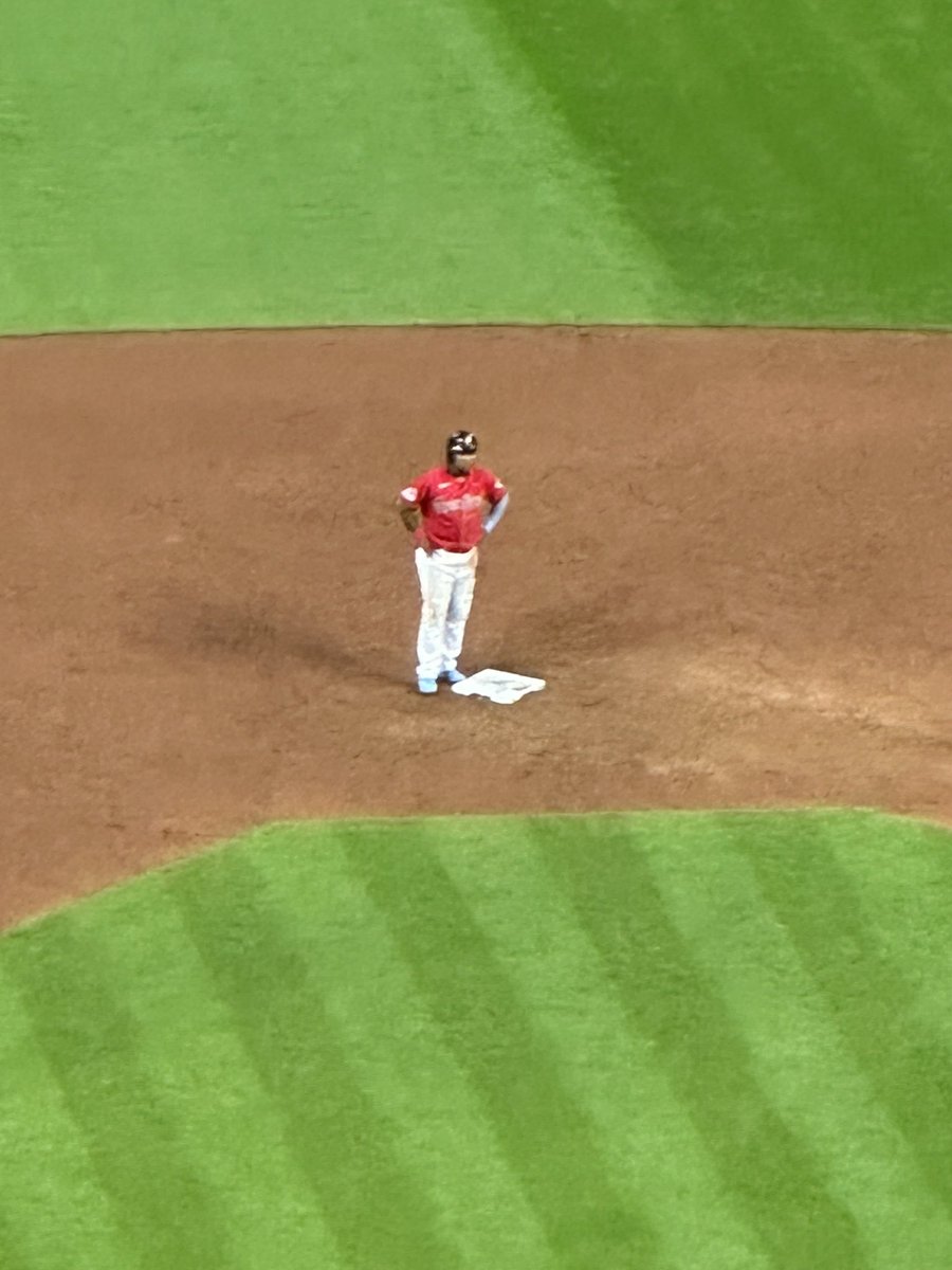 1CLEbaseballfan's tweet image. José Ramírez is an absolute BOSS. Field clears post-fight and our hero marches himself back in 2nd base. No other players are on the field but Josey. Sandy stood out there almost as protection/backup. Absolutely baller. I could not love José more.